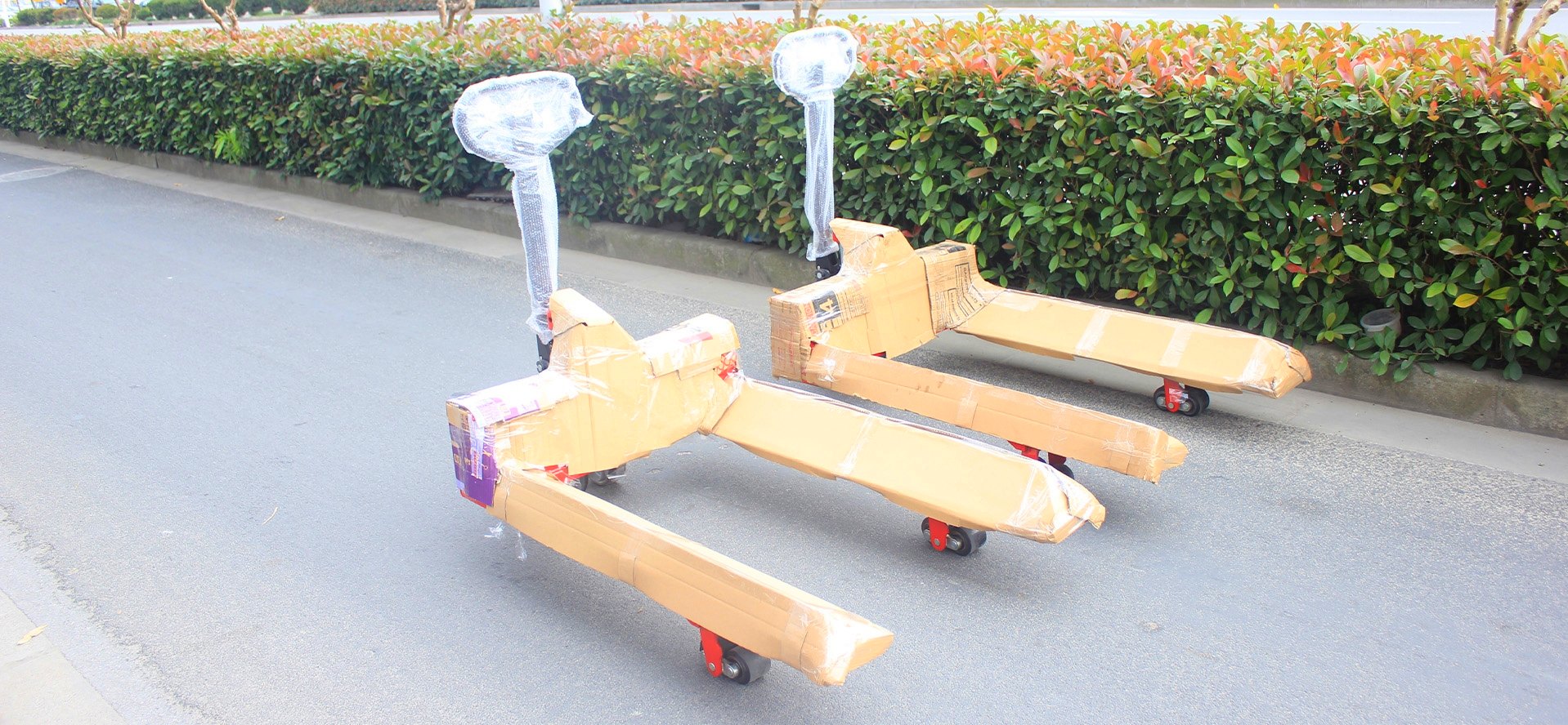 Roll Handling Equipment To Deal With Packaging